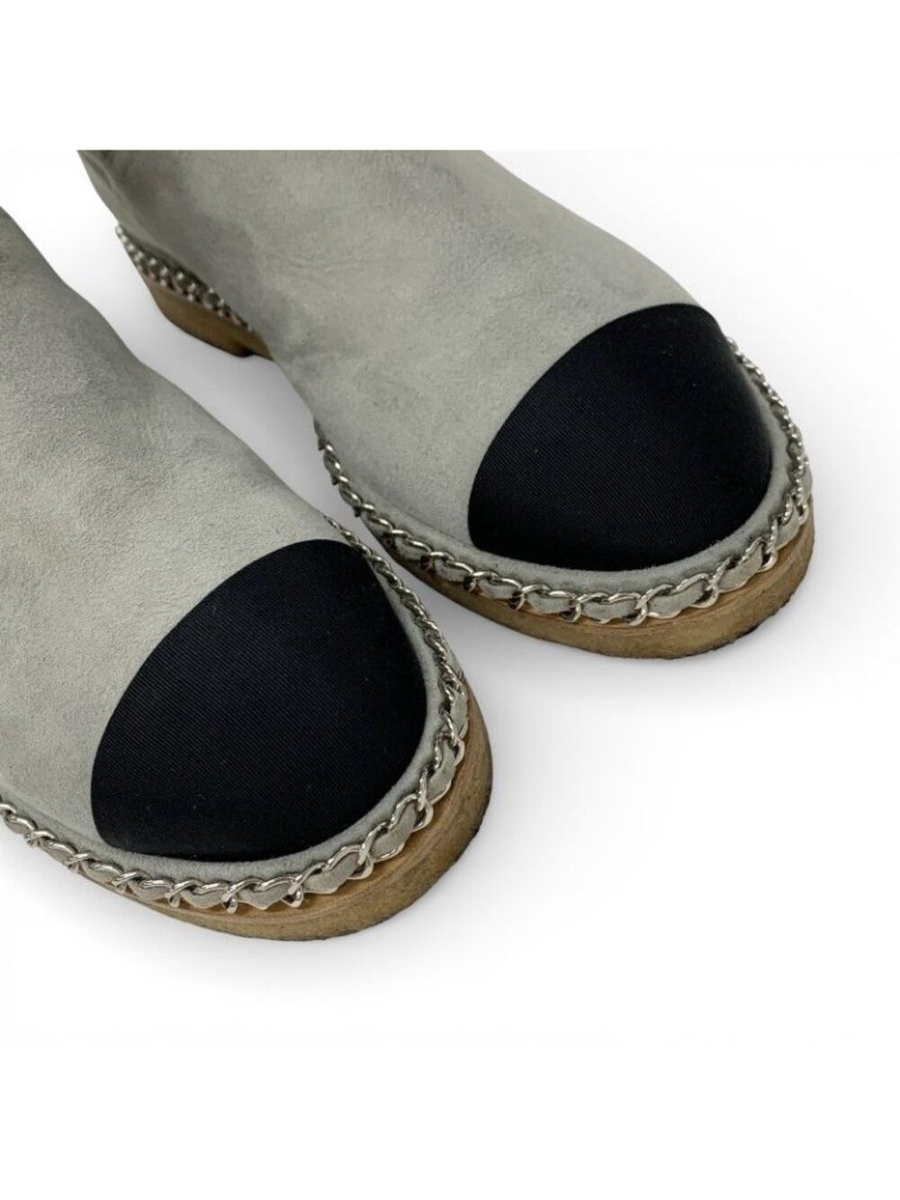 Chanel Boots Short Shoes Suede Fabric Light Gray Black CC Logo Chain Shearling - Picture 10 of 10